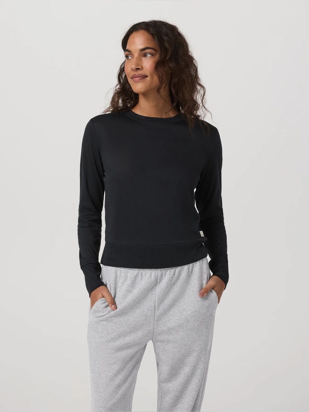 NWT Vuori dream crew long sleeves shirt